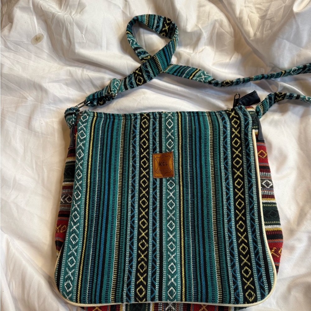 Woven handbag 12x12x3